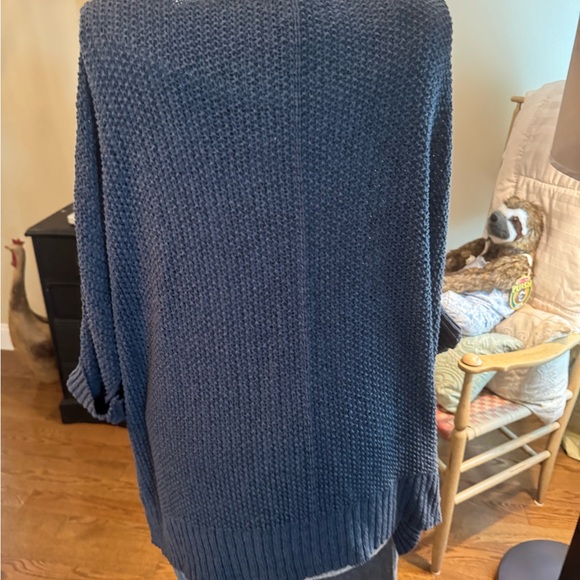 “BUNDLE”  Sky Blue Knit Top and Linen Pant set. - Picture 7 of 11